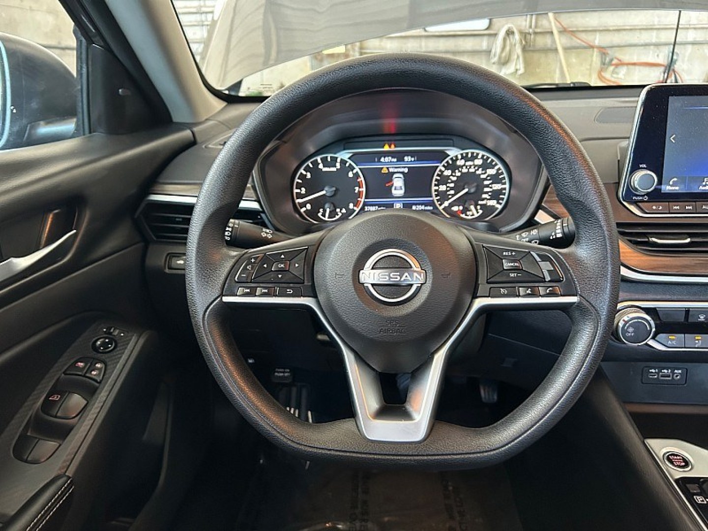 2025 GRAY Nissan Altima (1N4BL4DV5SN) with an 4-Cyl 2.5 Liter engine, Automatic CVT transmission, located at 412 Auto Vista Drive, Palmdale, 93551, (661) 945-0620, 34.592636, -118.136681- Photo#23