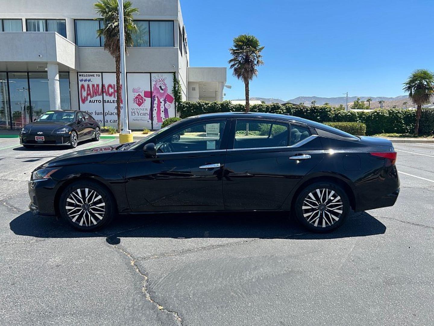 2025 Black Nissan Altima (1N4BL4DV9SN) with an 4-Cyl 2.5 Liter engine, Automatic CVT transmission, located at 412 Auto Vista Drive, Palmdale, 93551, (661) 945-0620, 34.592636, -118.136681- Photo#5