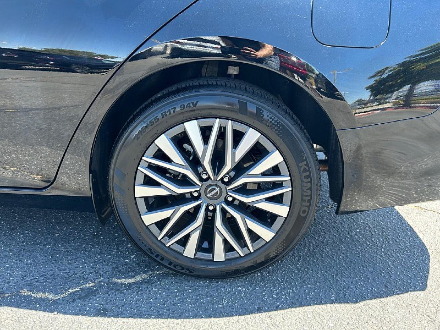 2025 Black Nissan Altima (1N4BL4DV9SN) with an 4-Cyl 2.5 Liter engine, Automatic CVT transmission, located at 412 Auto Vista Drive, Palmdale, 93551, (661) 945-0620, 34.592636, -118.136681- Photo#9