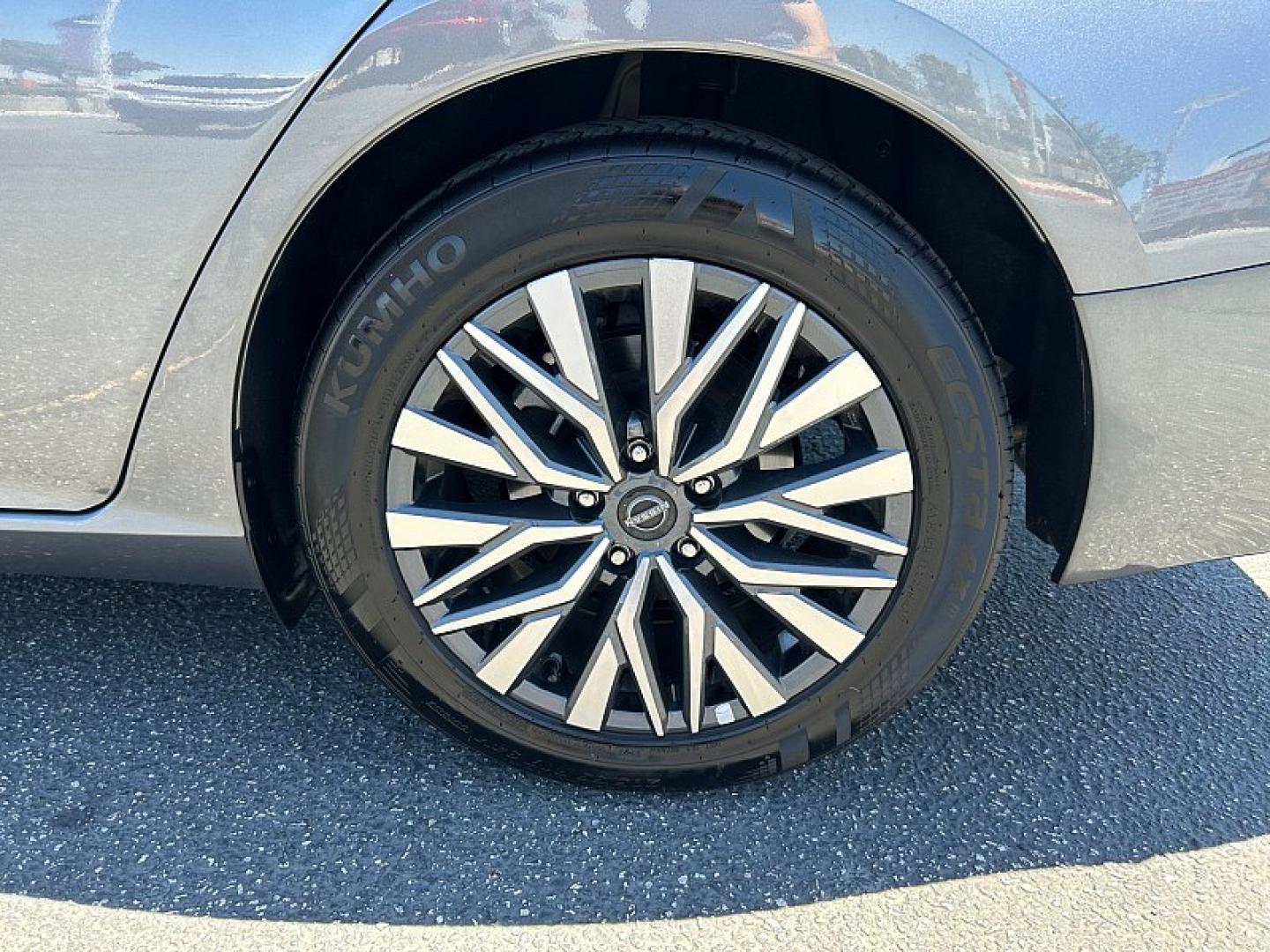 2025 Gray Nissan Altima (1N4BL4DVXSN) with an 4-Cyl 2.5 Liter engine, Automatic CVT transmission, located at 412 Auto Vista Drive, Palmdale, 93551, (661) 945-0620, 34.592636, -118.136681- Photo#13