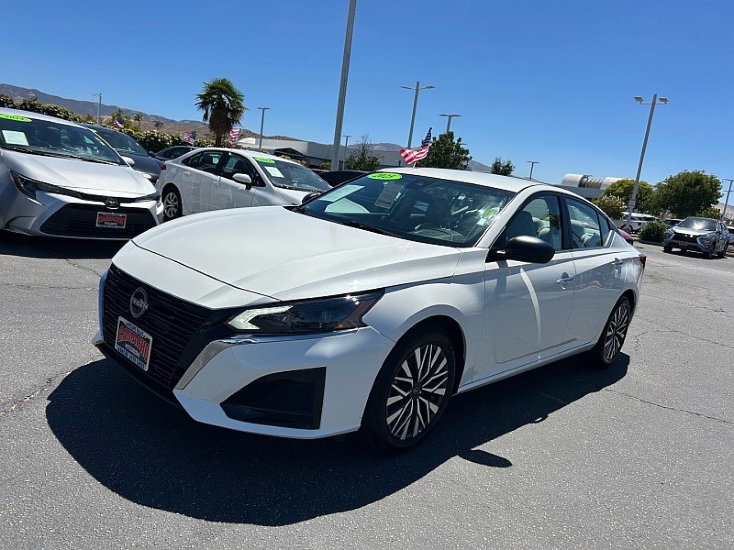 2025 White Nissan Altima (1N4BL4DV7SN) with an 4-Cyl 2.5 Liter engine, Automatic CVT transmission, located at 412 Auto Vista Drive, Palmdale, 93551, (661) 945-0620, 34.592636, -118.136681- Photo#2