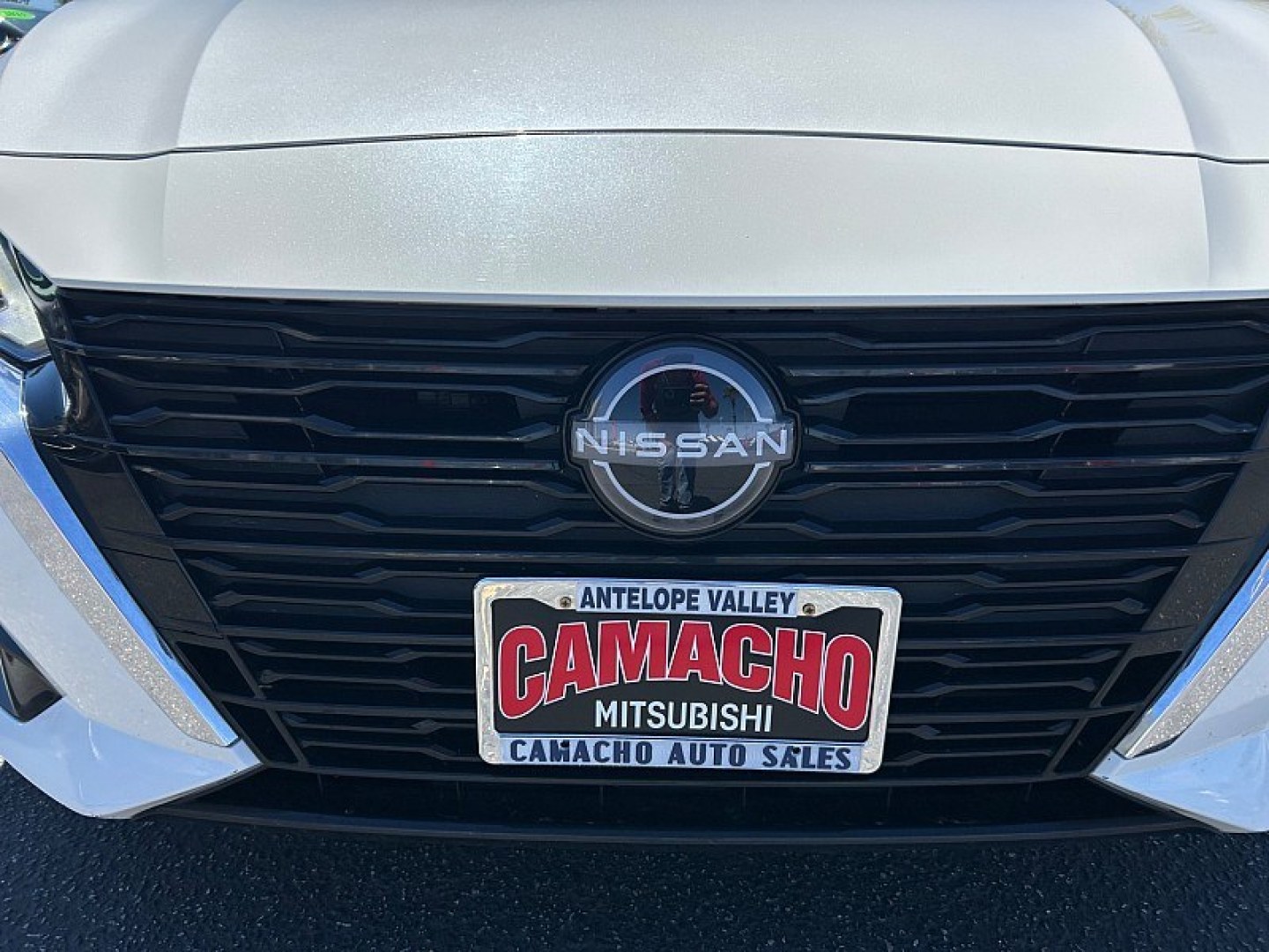 2025 White Nissan Altima (1N4BL4DV7SN) with an 4-Cyl 2.5 Liter engine, Automatic CVT transmission, located at 412 Auto Vista Drive, Palmdale, 93551, (661) 945-0620, 34.592636, -118.136681- Photo#8