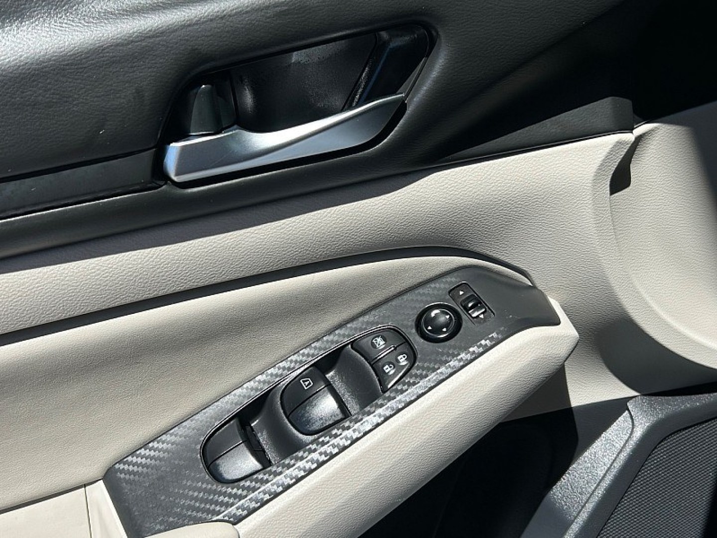 2025 White Nissan Altima (1N4BL4DV7SN) with an 4-Cyl 2.5 Liter engine, Automatic CVT transmission, located at 412 Auto Vista Drive, Palmdale, 93551, (661) 945-0620, 34.592636, -118.136681- Photo#28