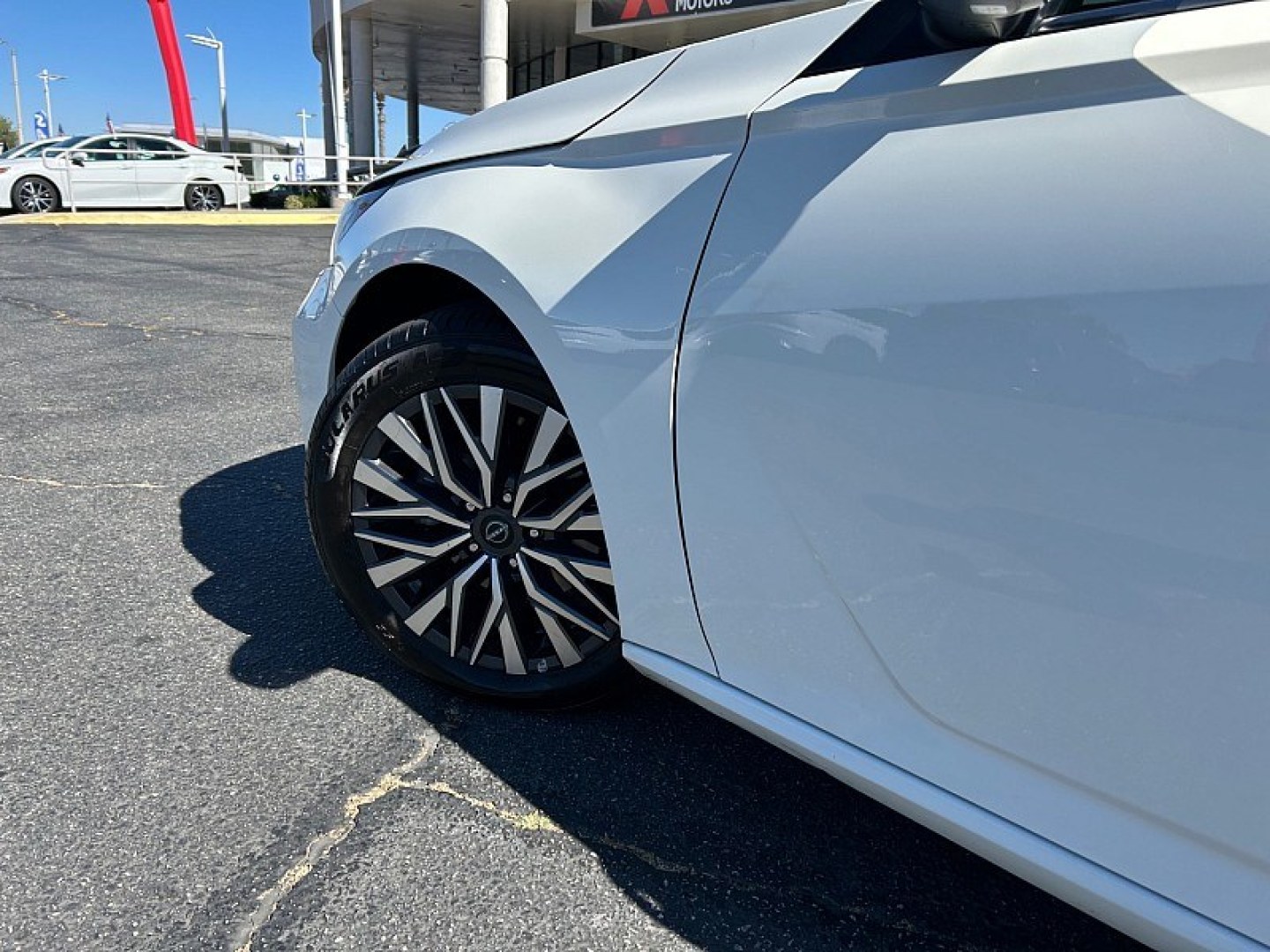 2025 White Nissan Altima (1N4BL4DV9SN) with an 4-Cyl 2.5 Liter engine, Automatic CVT transmission, located at 412 Auto Vista Drive, Palmdale, 93551, (661) 945-0620, 34.592636, -118.136681- Photo#7
