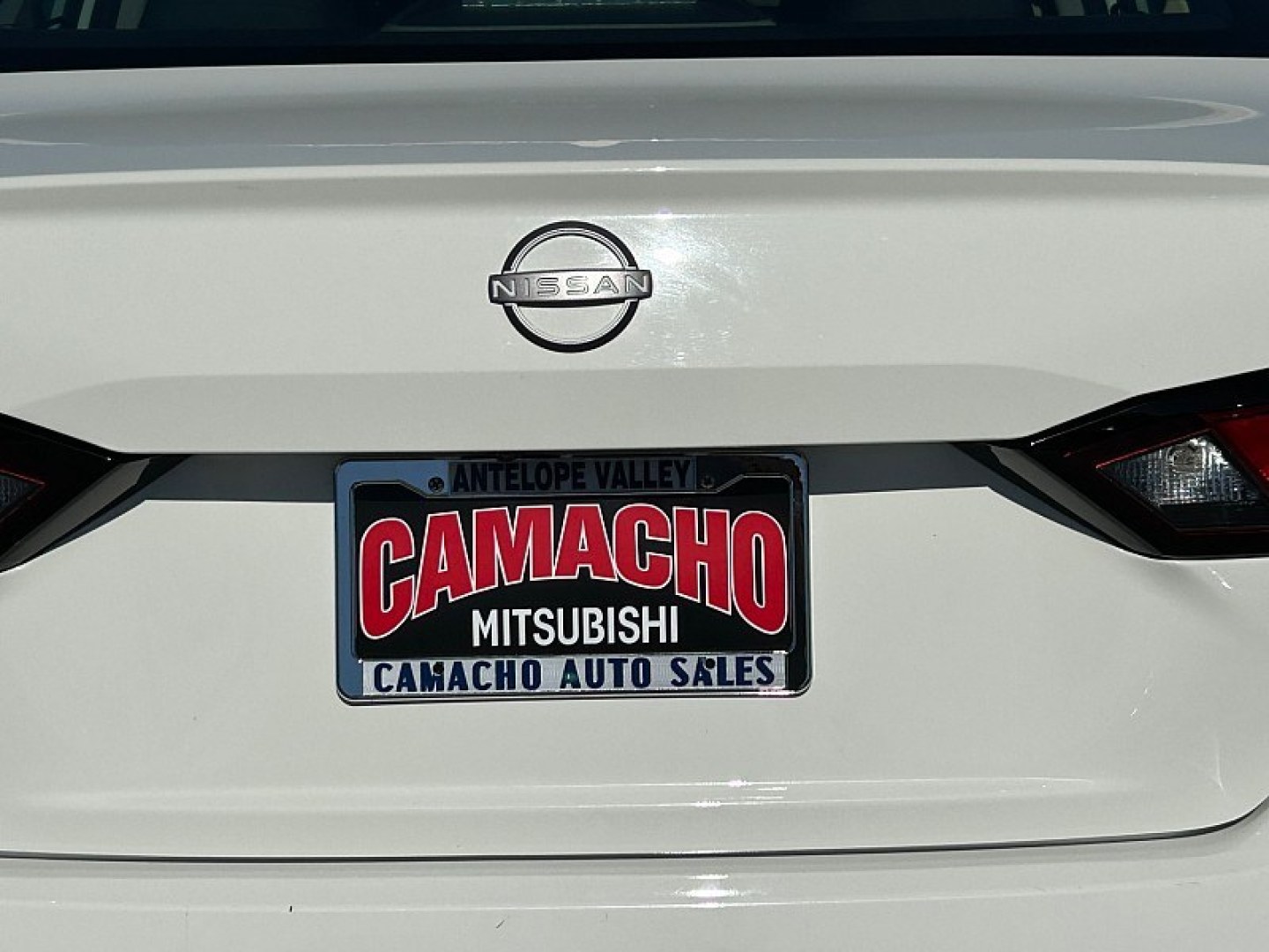 2025 White Nissan Altima (1N4BL4DV9SN) with an 4-Cyl 2.5 Liter engine, Automatic CVT transmission, located at 412 Auto Vista Drive, Palmdale, 93551, (661) 945-0620, 34.592636, -118.136681- Photo#13