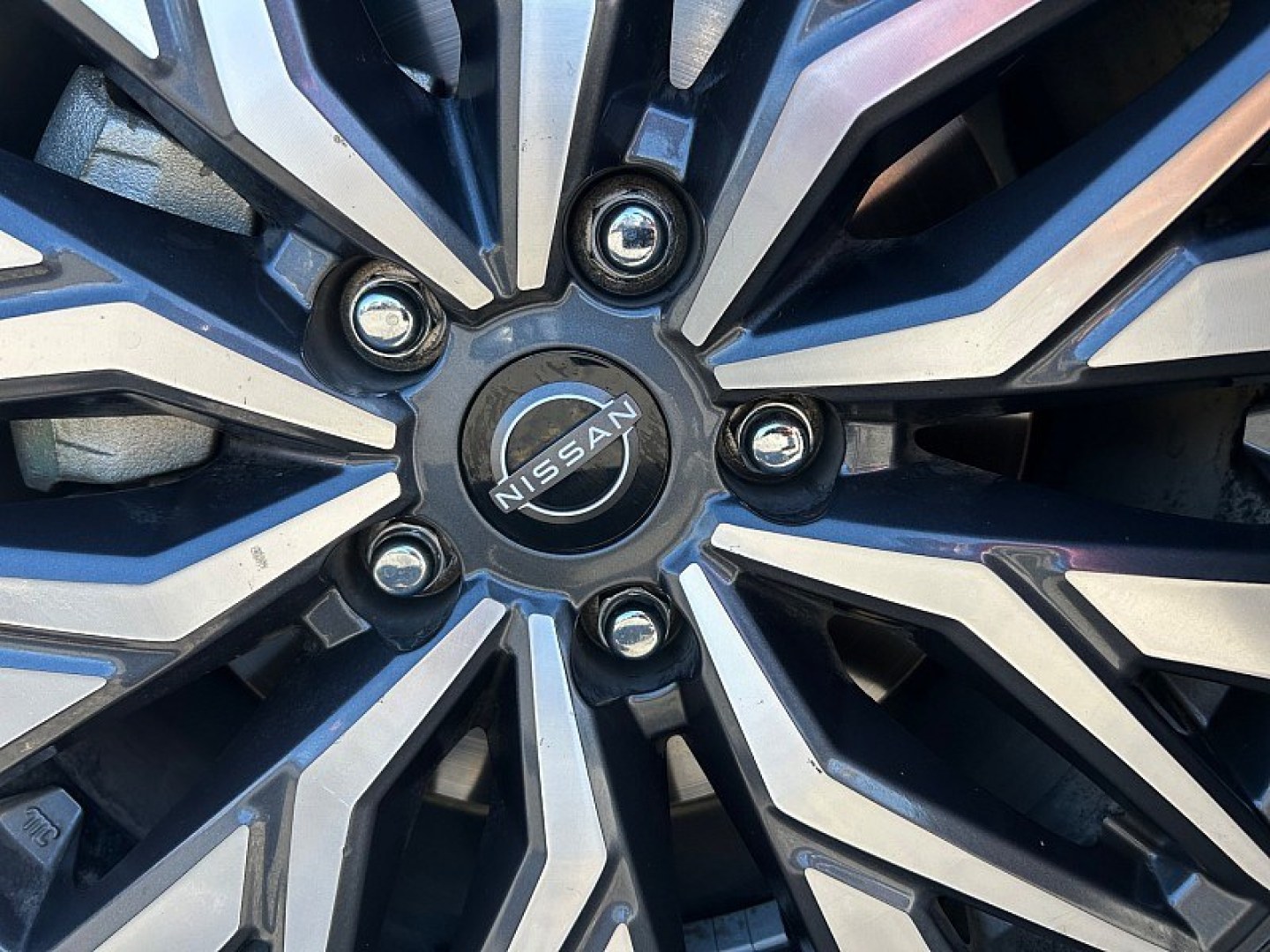 2025 White Nissan Altima (1N4BL4DV9SN) with an 4-Cyl 2.5 Liter engine, Automatic CVT transmission, located at 412 Auto Vista Drive, Palmdale, 93551, (661) 945-0620, 34.592636, -118.136681- Photo#31