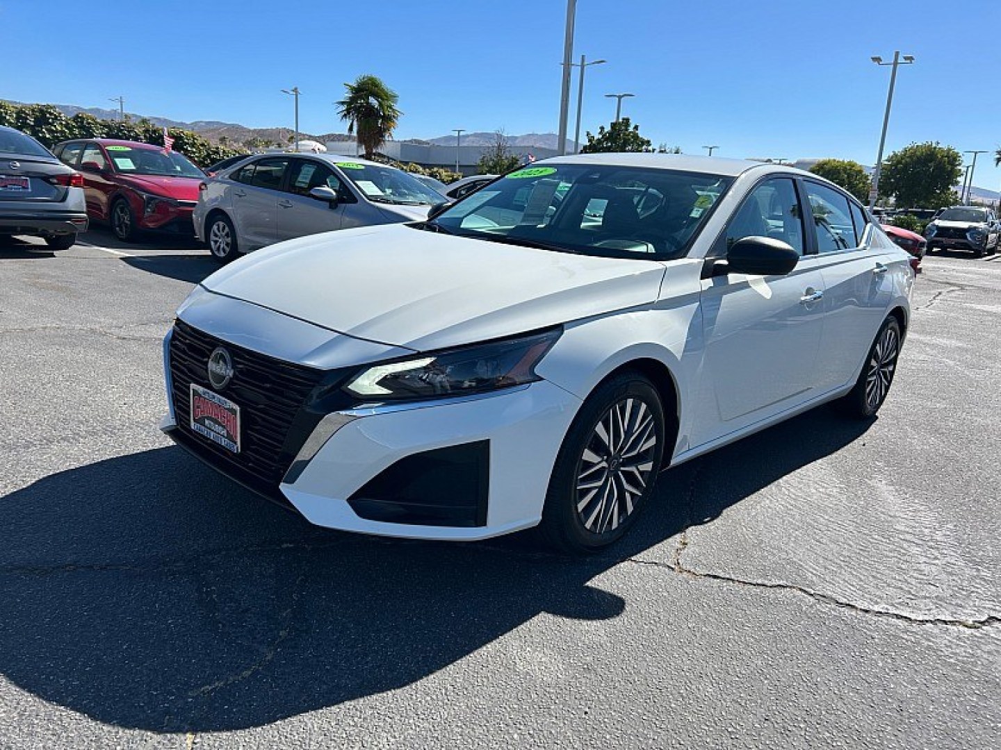 2025 White Nissan Altima (1N4BL4DV9SN) with an 4-Cyl 2.5 Liter engine, Automatic CVT transmission, located at 412 Auto Vista Drive, Palmdale, 93551, (661) 945-0620, 34.592636, -118.136681- Photo#1