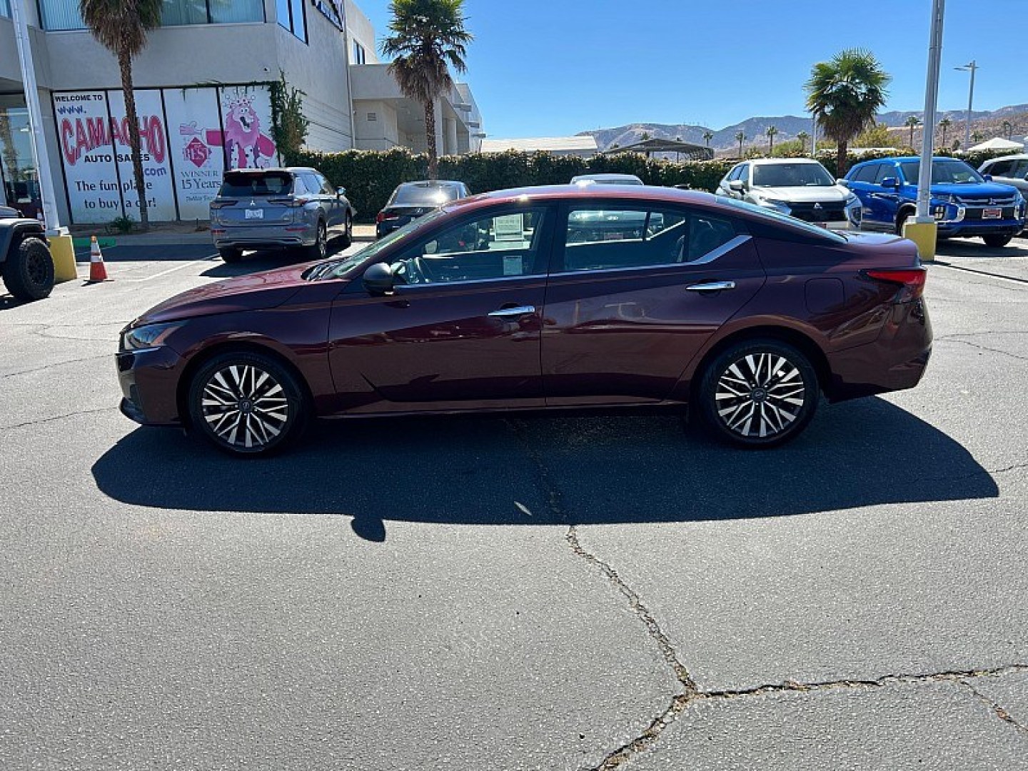 2025 Pearl /black Nissan Altima (1N4BL4DV4SN) with an 4-Cyl 2.5 Liter engine, Automatic CVT transmission, located at 412 Auto Vista Drive, Palmdale, 93551, (661) 945-0620, 34.592636, -118.136681 - Enjoy comfort, efficiency, and modern technology in this 2025 Nissan Altima SV!This one-owner sedan combines sleek styling with a smooth, comfortable ride, making it an excellent choice for daily commutes and longer road trips. Powered by a 2.5L 4-cylinder engine paired with Nissan and rsquo;s Xtron- Photo#3