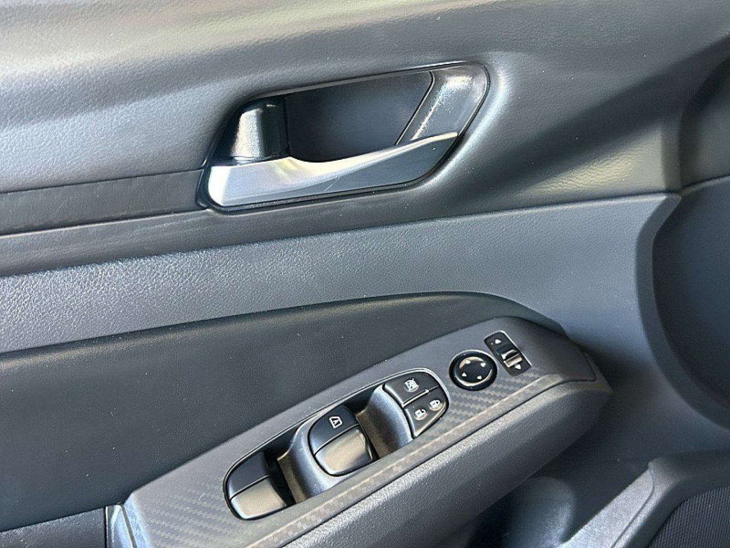 2025 Pearl /black Nissan Altima (1N4BL4DV4SN) with an 4-Cyl 2.5 Liter engine, Automatic CVT transmission, located at 412 Auto Vista Drive, Palmdale, 93551, (661) 945-0620, 34.592636, -118.136681 - Enjoy comfort, efficiency, and modern technology in this 2025 Nissan Altima SV!This one-owner sedan combines sleek styling with a smooth, comfortable ride, making it an excellent choice for daily commutes and longer road trips. Powered by a 2.5L 4-cylinder engine paired with Nissan and rsquo;s Xtron- Photo#13