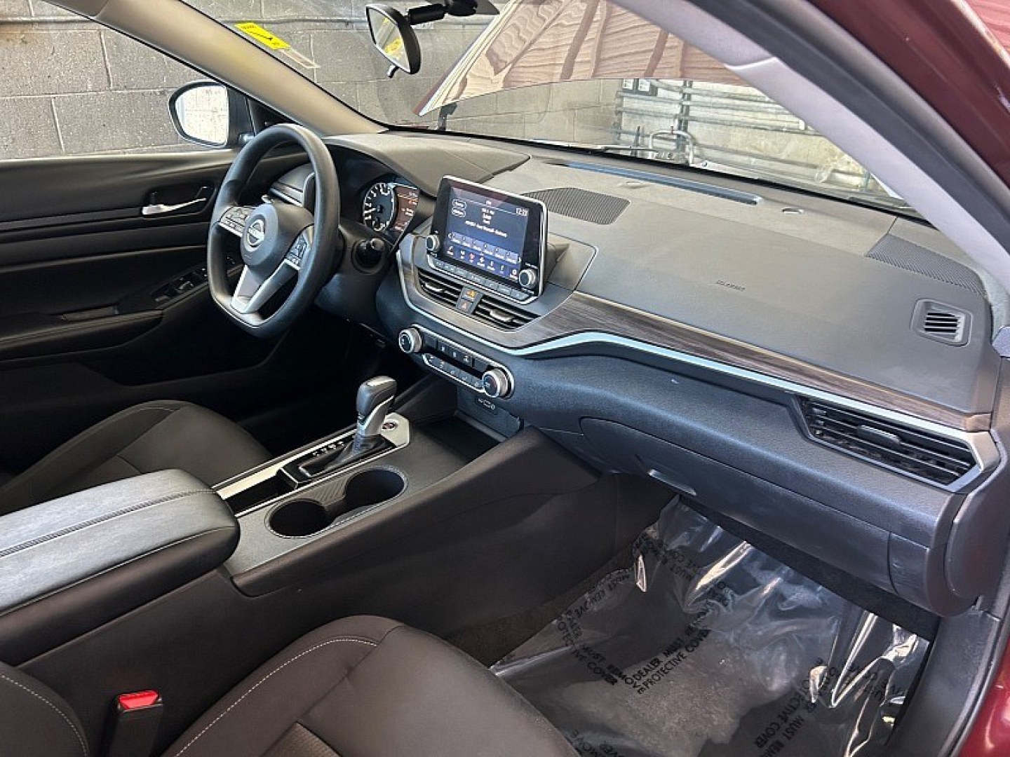 2025 Pearl /black Nissan Altima (1N4BL4DV4SN) with an 4-Cyl 2.5 Liter engine, Automatic CVT transmission, located at 412 Auto Vista Drive, Palmdale, 93551, (661) 945-0620, 34.592636, -118.136681 - Enjoy comfort, efficiency, and modern technology in this 2025 Nissan Altima SV!This one-owner sedan combines sleek styling with a smooth, comfortable ride, making it an excellent choice for daily commutes and longer road trips. Powered by a 2.5L 4-cylinder engine paired with Nissan and rsquo;s Xtron- Photo#22