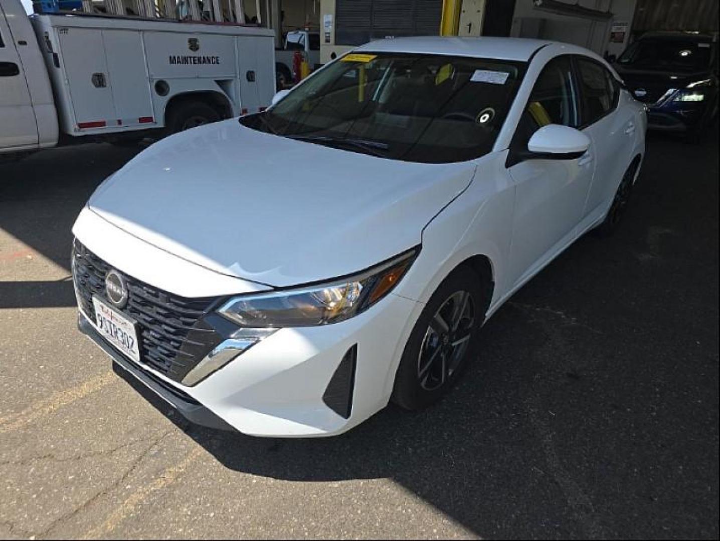 2025 WHITE Nissan Sentra (3N1AB8CV8SY) with an 4-Cyl 2.0 Liter engine, Automatic CVT transmission, located at 412 Auto Vista Drive, Palmdale, 93551, (661) 945-0620, 34.592636, -118.136681 - Photo#7