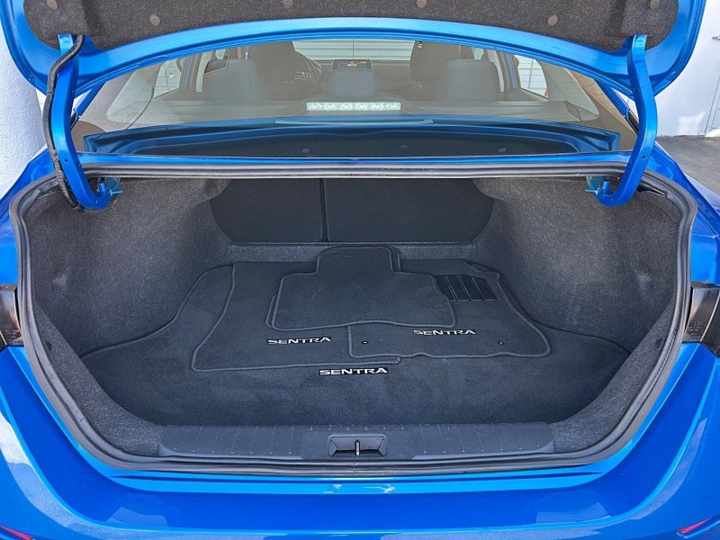 2025 Blue Nissan Sentra (3N1AB8CV4SY) with an 4-Cyl 2.0 Liter engine, Automatic CVT transmission, located at 412 Auto Vista Drive, Palmdale, 93551, (661) 945-0620, 34.592636, -118.136681- Photo#24