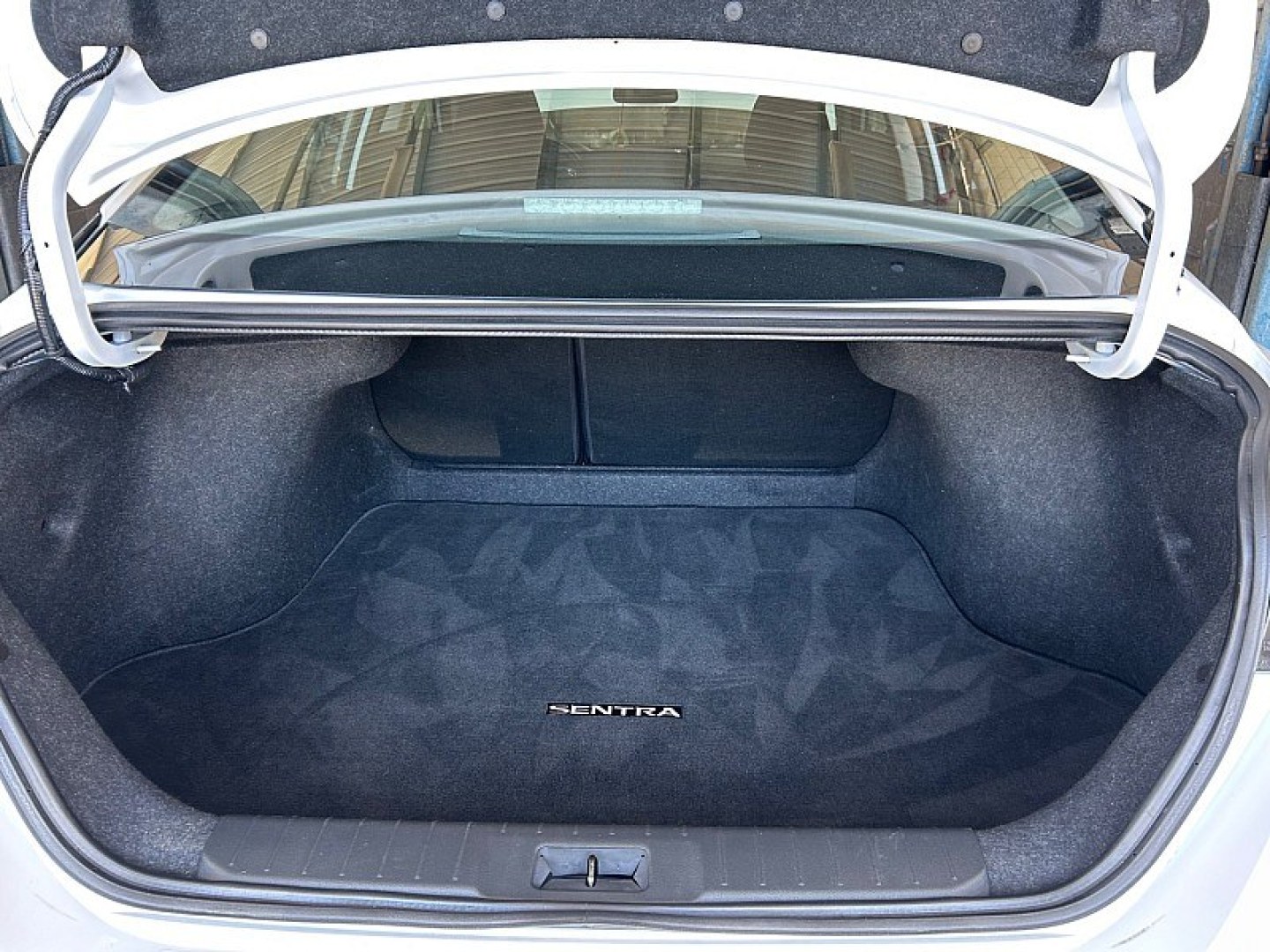2025 White Nissan Sentra (3N1AB8CV9SY) with an 4-Cyl 2.0 Liter engine, Automatic CVT transmission, located at 412 Auto Vista Drive, Palmdale, 93551, (661) 945-0620, 34.592636, -118.136681- Photo#25