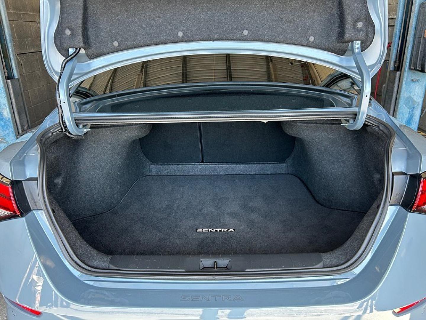 2025 GRAY Nissan Sentra (3N1AB8CV7SY) with an 4-Cyl 2.0 Liter engine, Automatic CVT transmission, located at 412 Auto Vista Drive, Palmdale, 93551, (661) 945-0620, 34.592636, -118.136681- Photo#26
