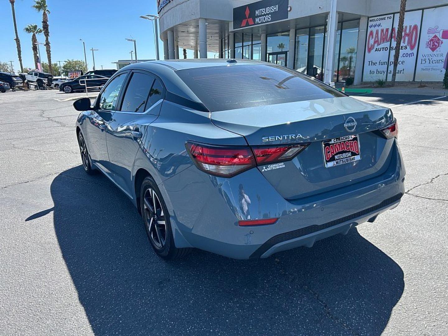 2025 GRAY Nissan Sentra (3N1AB8CV7SY) with an 4-Cyl 2.0 Liter engine, Automatic CVT transmission, located at 412 Auto Vista Drive, Palmdale, 93551, (661) 945-0620, 34.592636, -118.136681- Photo#4
