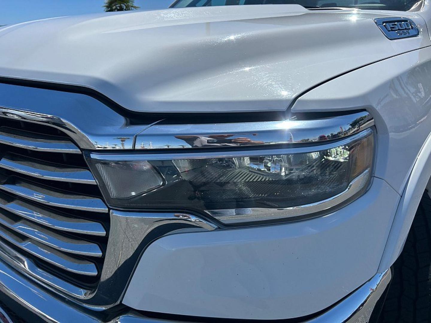 2025 White Ram 1500 4WD (1C6SRFJP3SN) with an 6-Cyl Twin Turbo 3.0L Hurricane engine, Automatic 8-Spd transmission, located at 412 Auto Vista Drive, Palmdale, 93551, (661) 945-0620, 34.592636, -118.136681- Photo#4