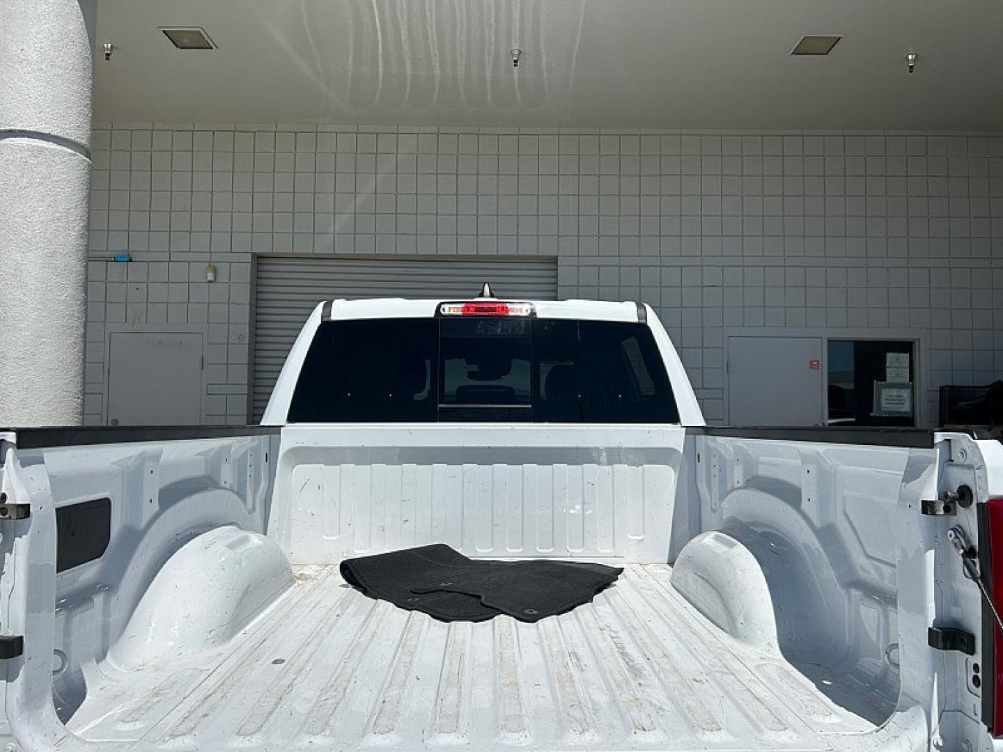2025 White Ram 1500 4WD (1C6SRFJP3SN) with an 6-Cyl Twin Turbo 3.0L Hurricane engine, Automatic 8-Spd transmission, located at 412 Auto Vista Drive, Palmdale, 93551, (661) 945-0620, 34.592636, -118.136681- Photo#26
