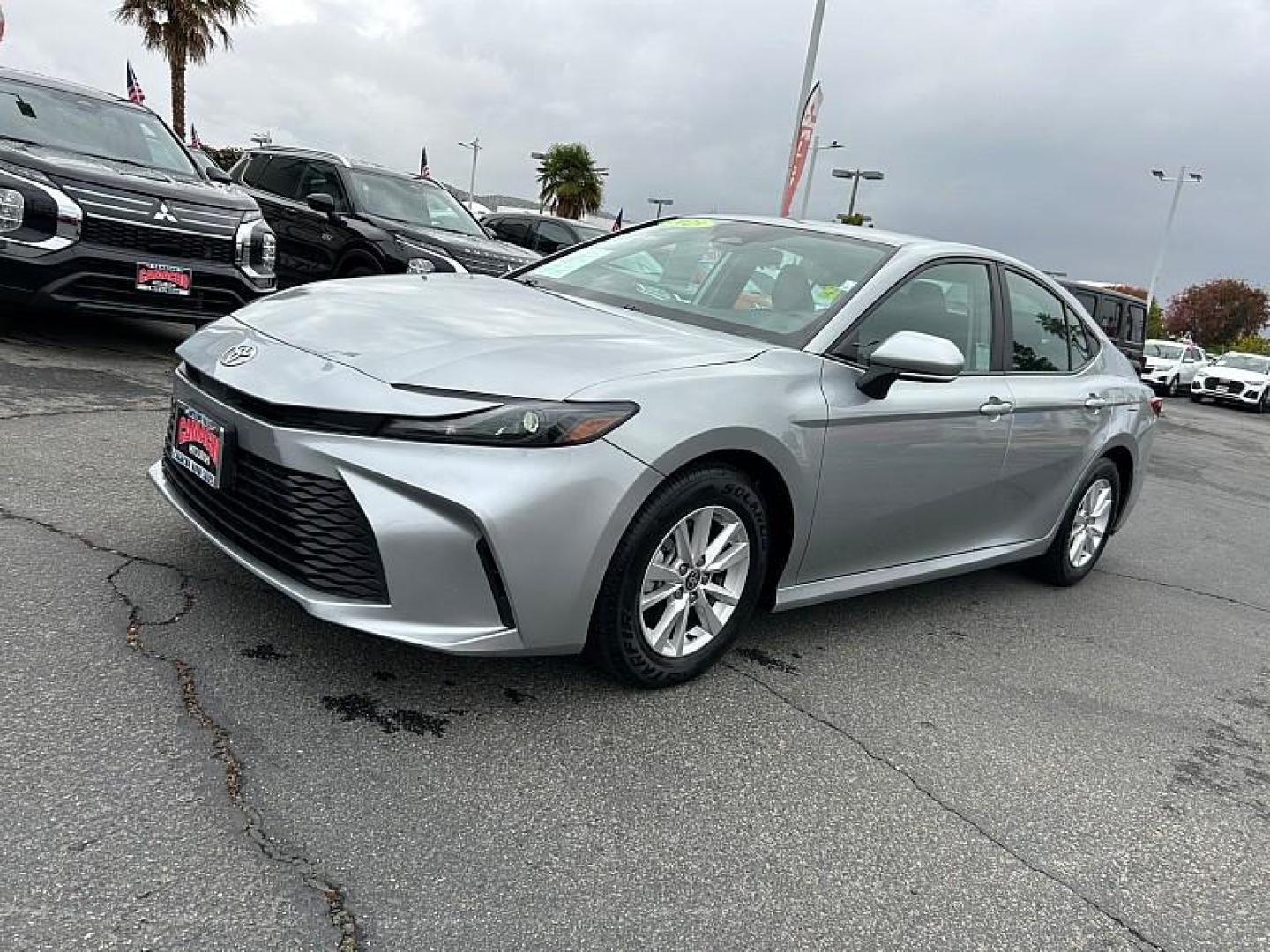 2025 SILVER Toyota Camry (4T1DAACK4SU) with an 4-Cyl Hybrid 2.5 Liter engine, Automatic CVT transmission, located at 412 Auto Vista Drive, Palmdale, 93551, (661) 945-0620, 34.592636, -118.136681- Photo#6