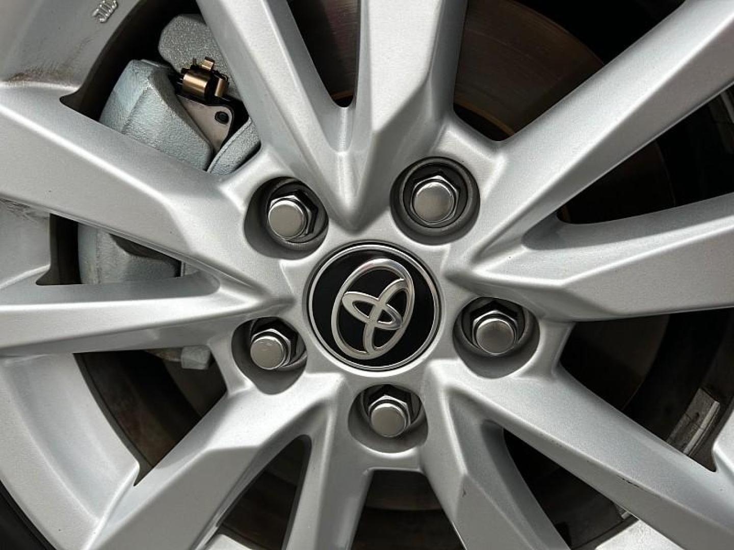 2025 SILVER Toyota Camry (4T1DAACK4SU) with an 4-Cyl Hybrid 2.5 Liter engine, Automatic CVT transmission, located at 412 Auto Vista Drive, Palmdale, 93551, (661) 945-0620, 34.592636, -118.136681- Photo#9