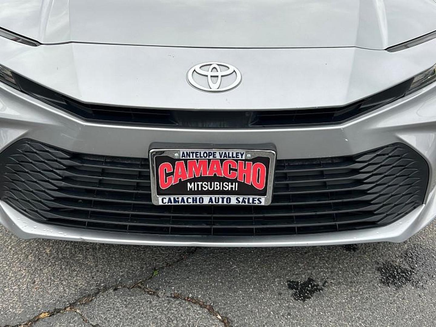 2025 SILVER Toyota Camry (4T1DAACK4SU) with an 4-Cyl Hybrid 2.5 Liter engine, Automatic CVT transmission, located at 412 Auto Vista Drive, Palmdale, 93551, (661) 945-0620, 34.592636, -118.136681- Photo#12