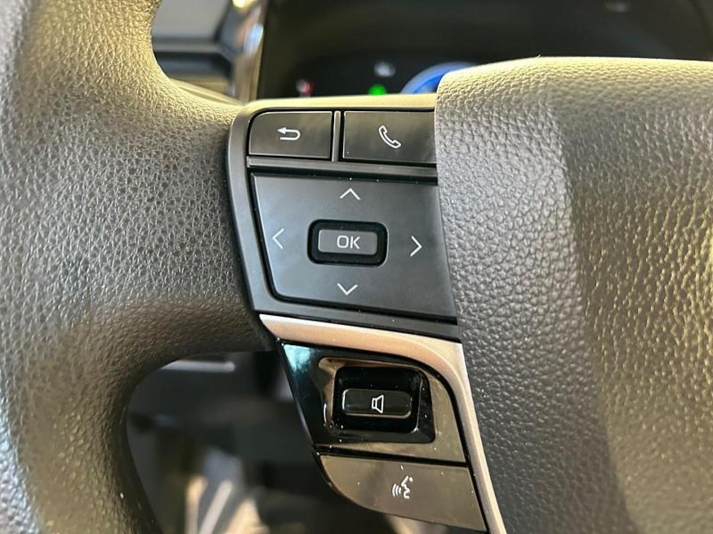2025 GRAY Toyota Camry (4T1DAACK6SU) with an 4-Cyl Hybrid 2.5 Liter engine, Automatic CVT transmission, located at 412 Auto Vista Drive, Palmdale, 93551, (661) 945-0620, 34.592636, -118.136681 - Photo#14