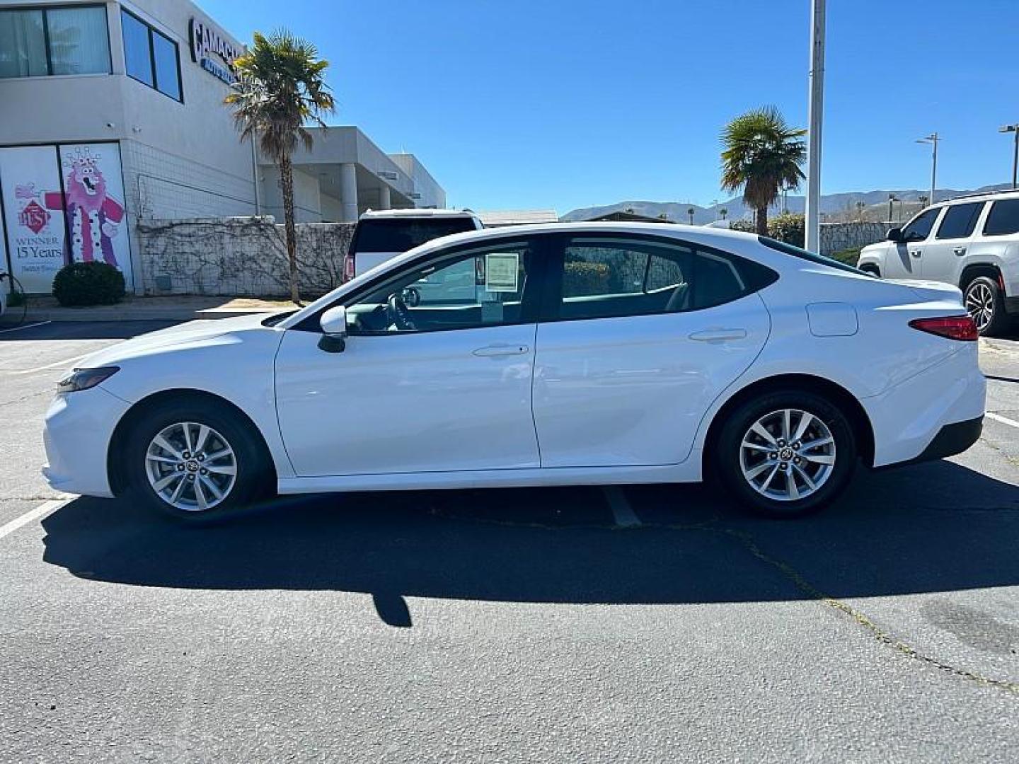 2025 WHITE Toyota Camry (4T1DAACK2SU) with an 4-Cyl Hybrid 2.5 Liter engine, Automatic CVT transmission, located at 412 Auto Vista Drive, Palmdale, 93551, (661) 945-0620, 34.592636, -118.136681 - Photo#4