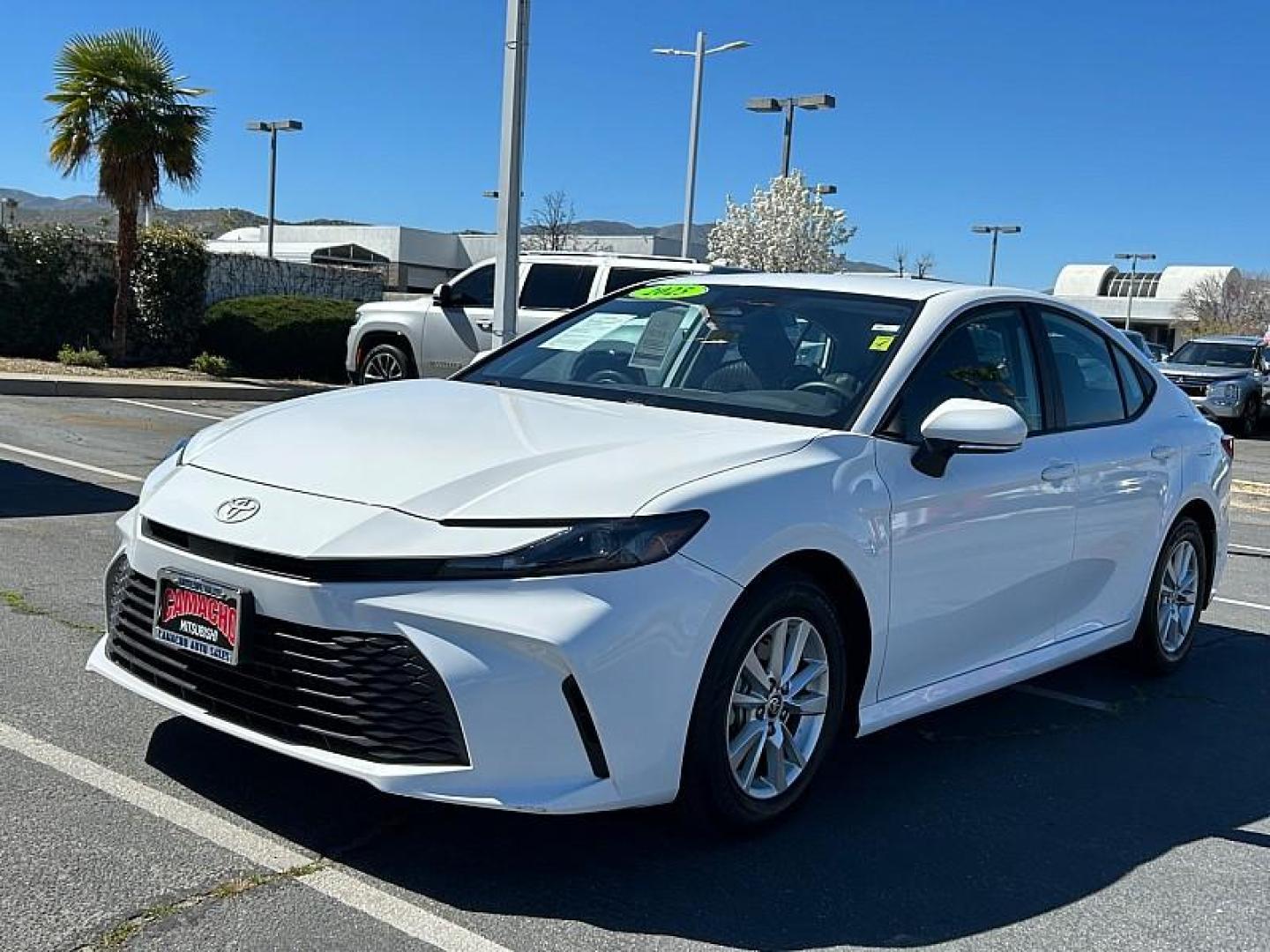 2025 WHITE Toyota Camry (4T1DAACK2SU) with an 4-Cyl Hybrid 2.5 Liter engine, Automatic CVT transmission, located at 412 Auto Vista Drive, Palmdale, 93551, (661) 945-0620, 34.592636, -118.136681 - Photo#5