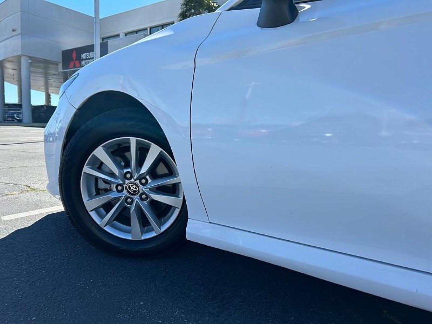 2025 WHITE Toyota Camry (4T1DAACK2SU) with an 4-Cyl Hybrid 2.5 Liter engine, Automatic CVT transmission, located at 412 Auto Vista Drive, Palmdale, 93551, (661) 945-0620, 34.592636, -118.136681 - Photo#7