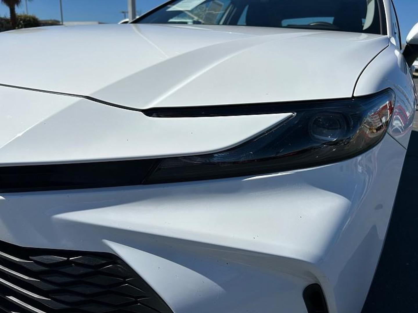 2025 WHITE Toyota Camry (4T1DAACK2SU) with an 4-Cyl Hybrid 2.5 Liter engine, Automatic CVT transmission, located at 412 Auto Vista Drive, Palmdale, 93551, (661) 945-0620, 34.592636, -118.136681 - Photo#8