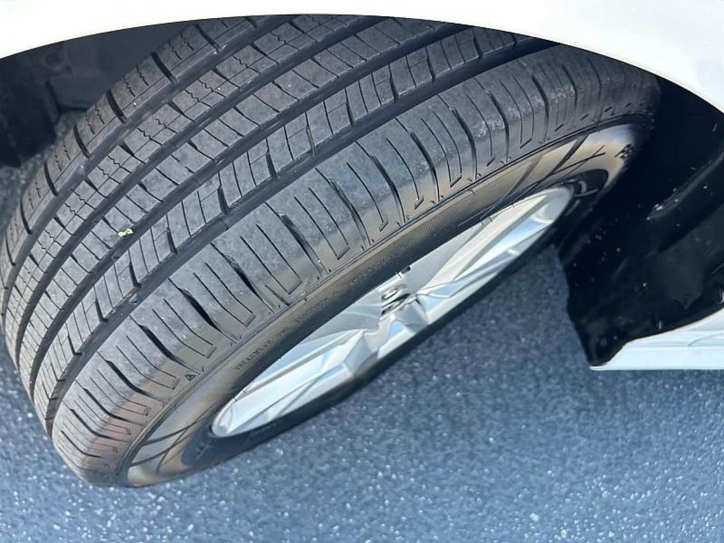 2025 WHITE Toyota Camry (4T1DAACK2SU) with an 4-Cyl Hybrid 2.5 Liter engine, Automatic CVT transmission, located at 412 Auto Vista Drive, Palmdale, 93551, (661) 945-0620, 34.592636, -118.136681 - Photo#14