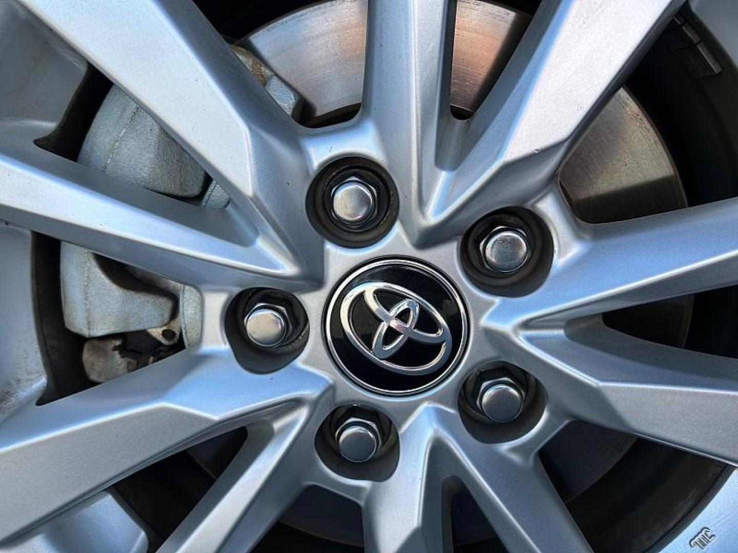 2025 WHITE Toyota Camry (4T1DAACK2SU) with an 4-Cyl Hybrid 2.5 Liter engine, Automatic CVT transmission, located at 412 Auto Vista Drive, Palmdale, 93551, (661) 945-0620, 34.592636, -118.136681 - Photo#15