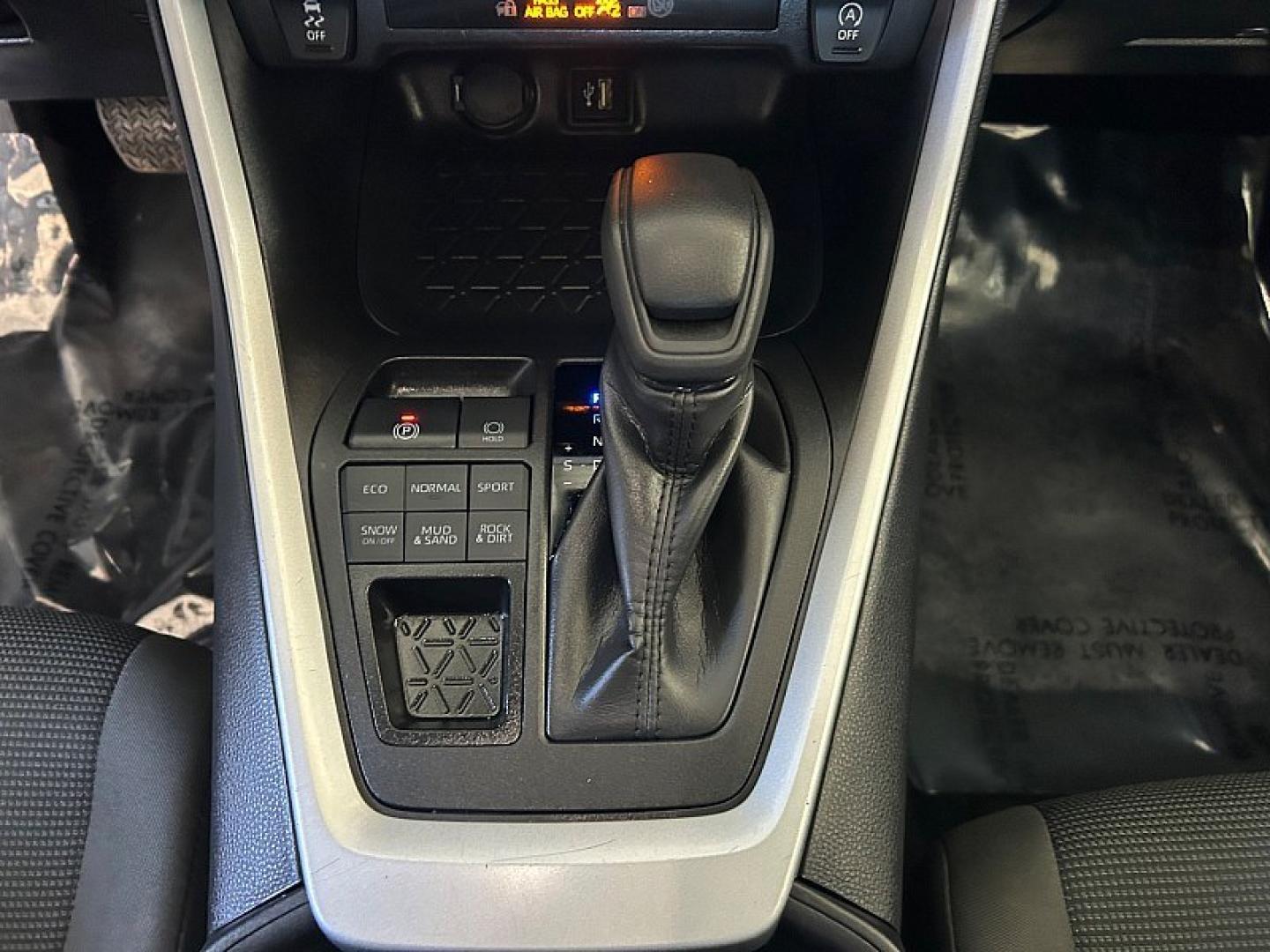 2025 BLACK Toyota RAV4 (2T3F1RFV1SC) with an 4-Cyl 2.5 Liter engine, Automatic 8-Spd w/Direct transmission, located at 412 Auto Vista Drive, Palmdale, 93551, (661) 945-0620, 34.592636, -118.136681- Photo#10