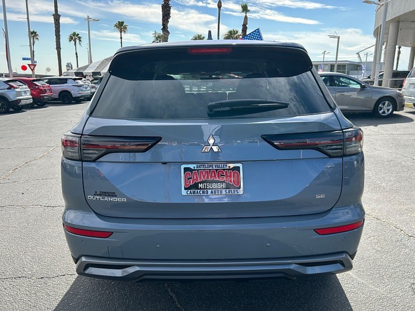 2026 Gray Mitsubishi Outlander (JA4J3VAB4TZ) with an 4-Cyl Turbo Hybrid 1.5 Liter engine, Automatic CVT transmission, located at 412 Auto Vista Drive, Palmdale, 93551, (661) 945-0620, 34.592636, -118.136681- Photo#5