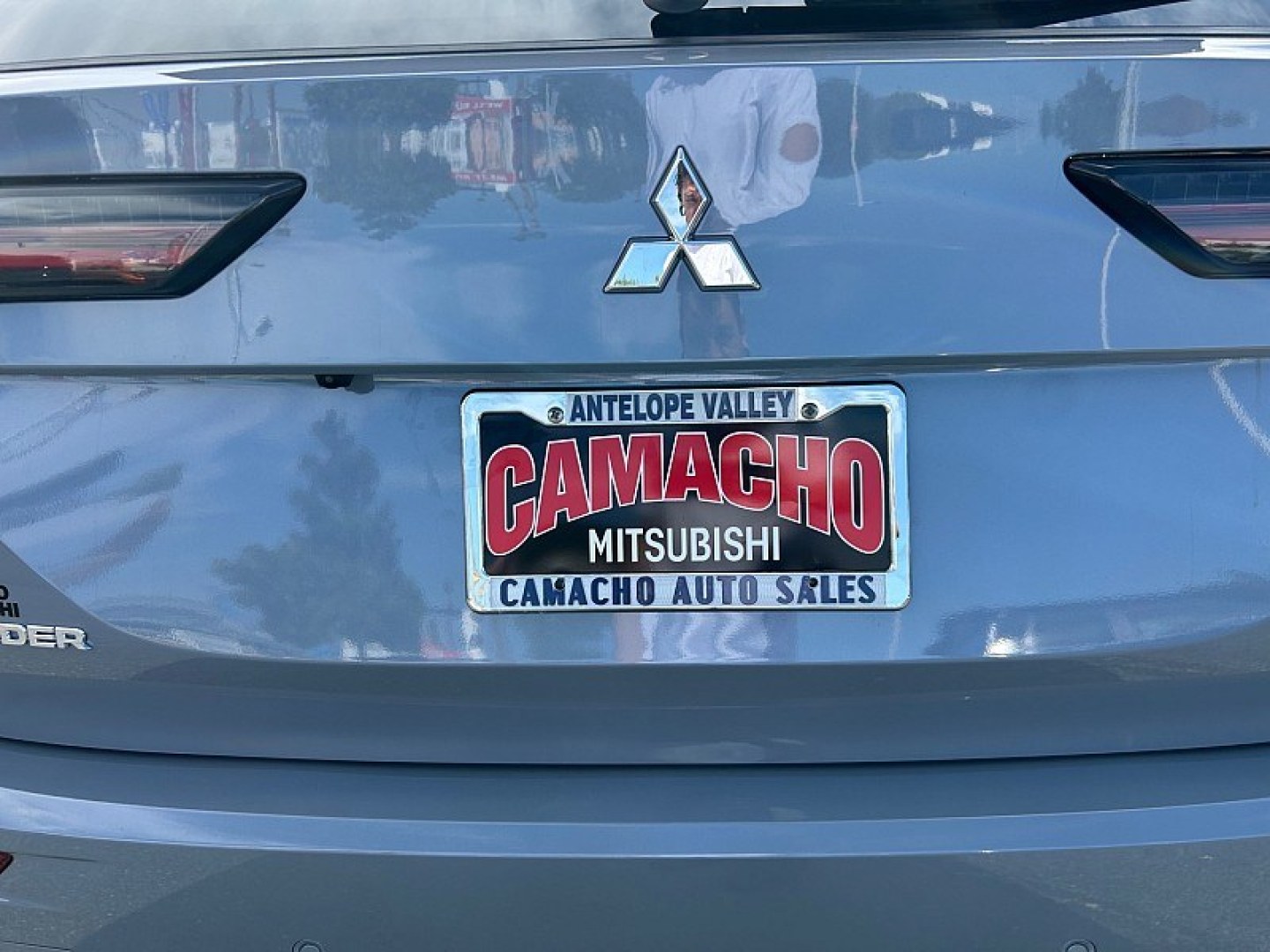 2026 Gray Mitsubishi Outlander (JA4J3VAB4TZ) with an 4-Cyl Turbo Hybrid 1.5 Liter engine, Automatic CVT transmission, located at 412 Auto Vista Drive, Palmdale, 93551, (661) 945-0620, 34.592636, -118.136681- Photo#15