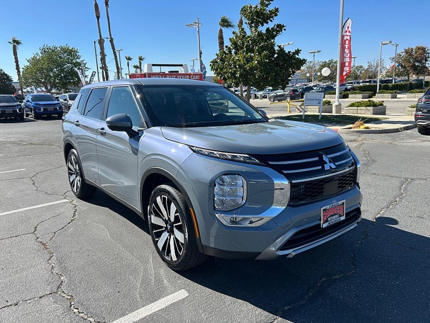 2026 GRAY Mitsubishi Outlander (JA4J3VAB9TZ) with an 4-Cyl Turbo Hybrid 1.5 Liter engine, Automatic CVT transmission, located at 412 Auto Vista Drive, Palmdale, 93551, (661) 945-0620, 34.592636, -118.136681- Photo#0