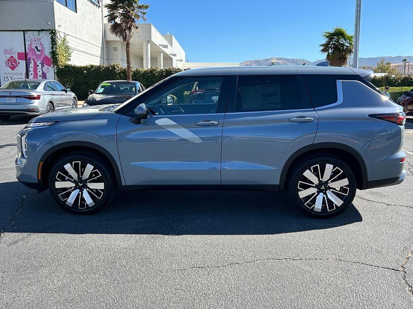 2026 GRAY Mitsubishi Outlander (JA4J3VAB9TZ) with an 4-Cyl Turbo Hybrid 1.5 Liter engine, Automatic CVT transmission, located at 412 Auto Vista Drive, Palmdale, 93551, (661) 945-0620, 34.592636, -118.136681- Photo#3