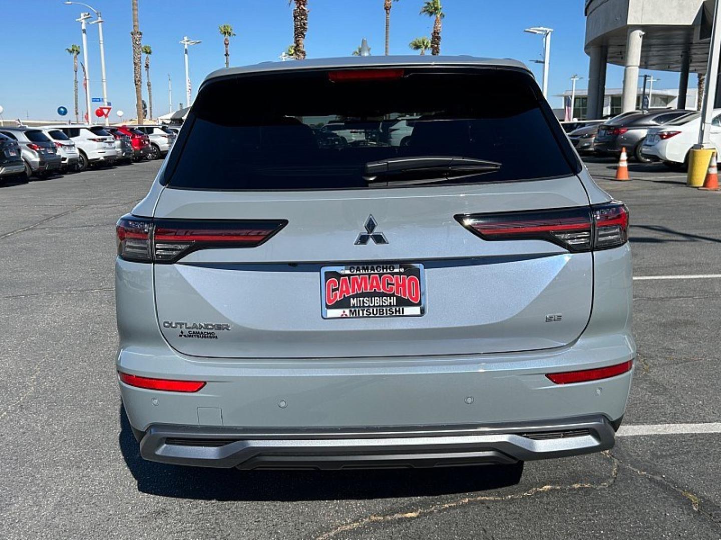 2026 GRAY Mitsubishi Outlander (JA4J3VAB9TZ) with an 4-Cyl Turbo Hybrid 1.5 Liter engine, Automatic CVT transmission, located at 412 Auto Vista Drive, Palmdale, 93551, (661) 945-0620, 34.592636, -118.136681- Photo#7