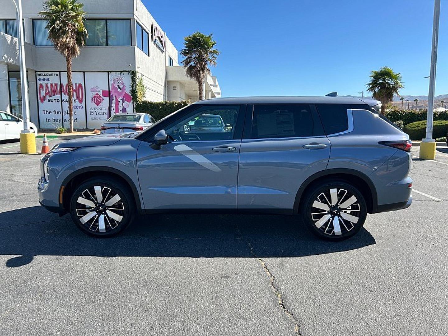 2026 GRAY Mitsubishi Outlander (JA4J3VAB9TZ) with an 4-Cyl Turbo Hybrid 1.5 Liter engine, Automatic CVT transmission, located at 412 Auto Vista Drive, Palmdale, 93551, (661) 945-0620, 34.592636, -118.136681- Photo#21