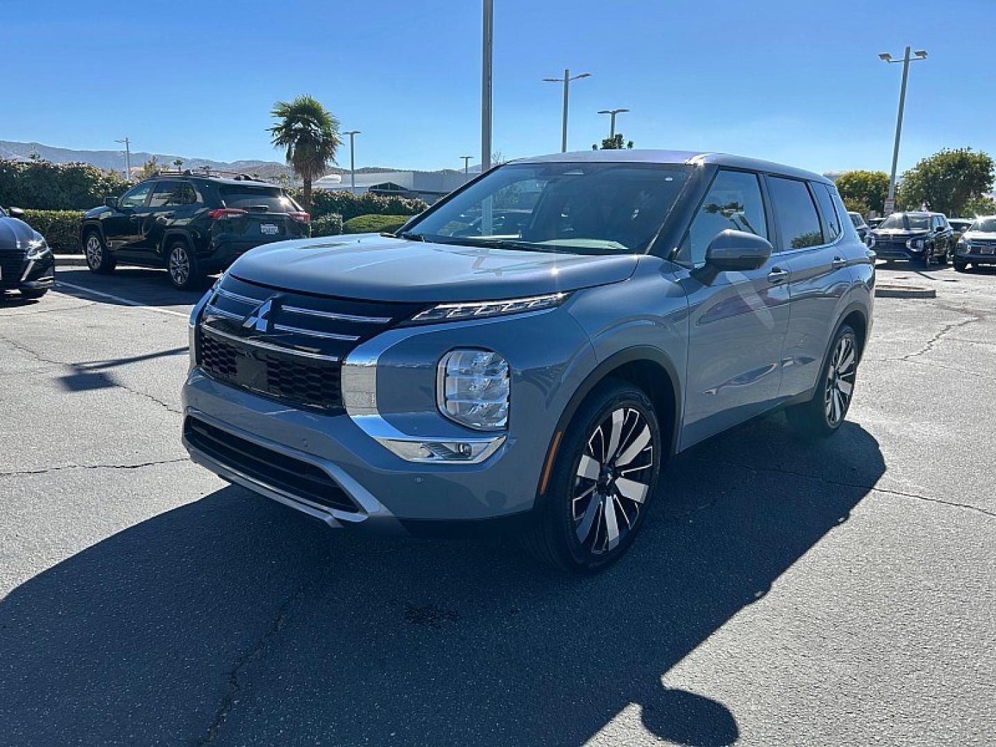 2026 GRAY Mitsubishi Outlander (JA4J3VAB9TZ) with an 4-Cyl Turbo Hybrid 1.5 Liter engine, Automatic CVT transmission, located at 412 Auto Vista Drive, Palmdale, 93551, (661) 945-0620, 34.592636, -118.136681- Photo#22