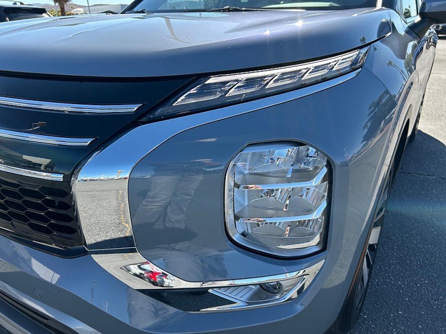 2026 GRAY Mitsubishi Outlander (JA4J3VAB9TZ) with an 4-Cyl Turbo Hybrid 1.5 Liter engine, Automatic CVT transmission, located at 412 Auto Vista Drive, Palmdale, 93551, (661) 945-0620, 34.592636, -118.136681- Photo#25