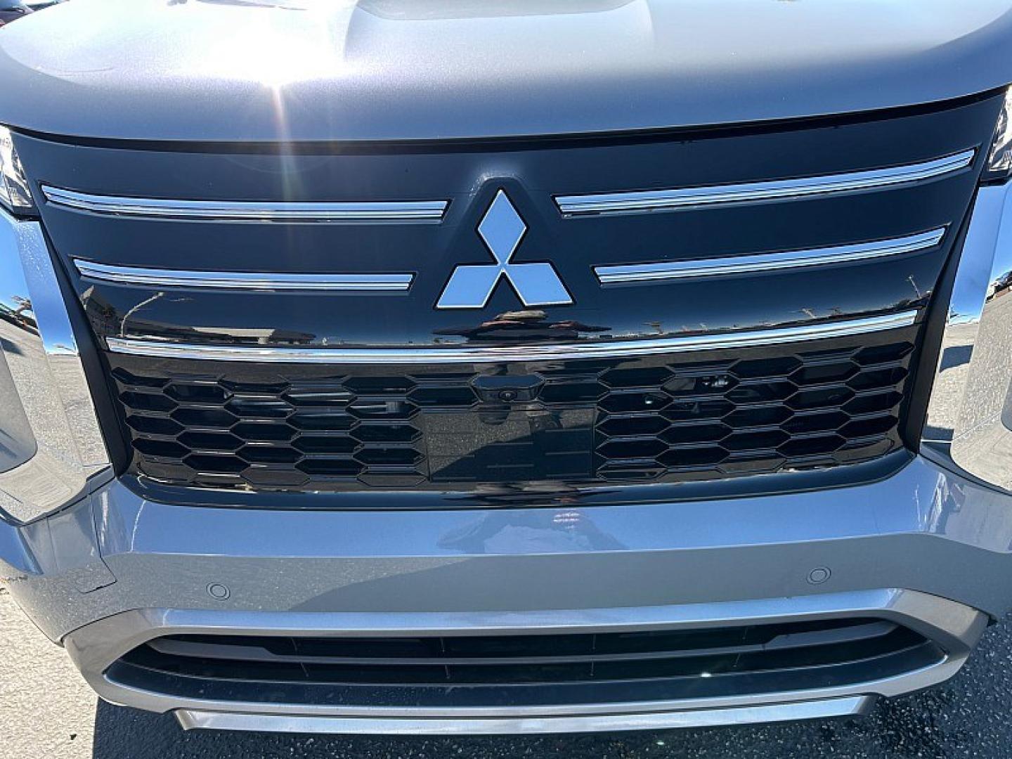 2026 GRAY Mitsubishi Outlander (JA4J3VAB9TZ) with an 4-Cyl Turbo Hybrid 1.5 Liter engine, Automatic CVT transmission, located at 412 Auto Vista Drive, Palmdale, 93551, (661) 945-0620, 34.592636, -118.136681- Photo#26