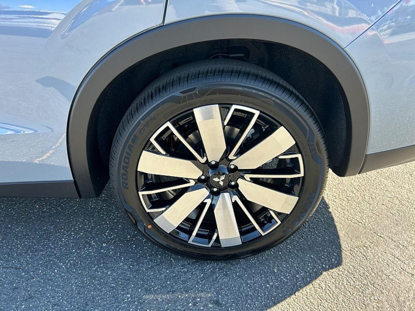 2026 GRAY Mitsubishi Outlander (JA4J3VAB9TZ) with an 4-Cyl Turbo Hybrid 1.5 Liter engine, Automatic CVT transmission, located at 412 Auto Vista Drive, Palmdale, 93551, (661) 945-0620, 34.592636, -118.136681- Photo#29