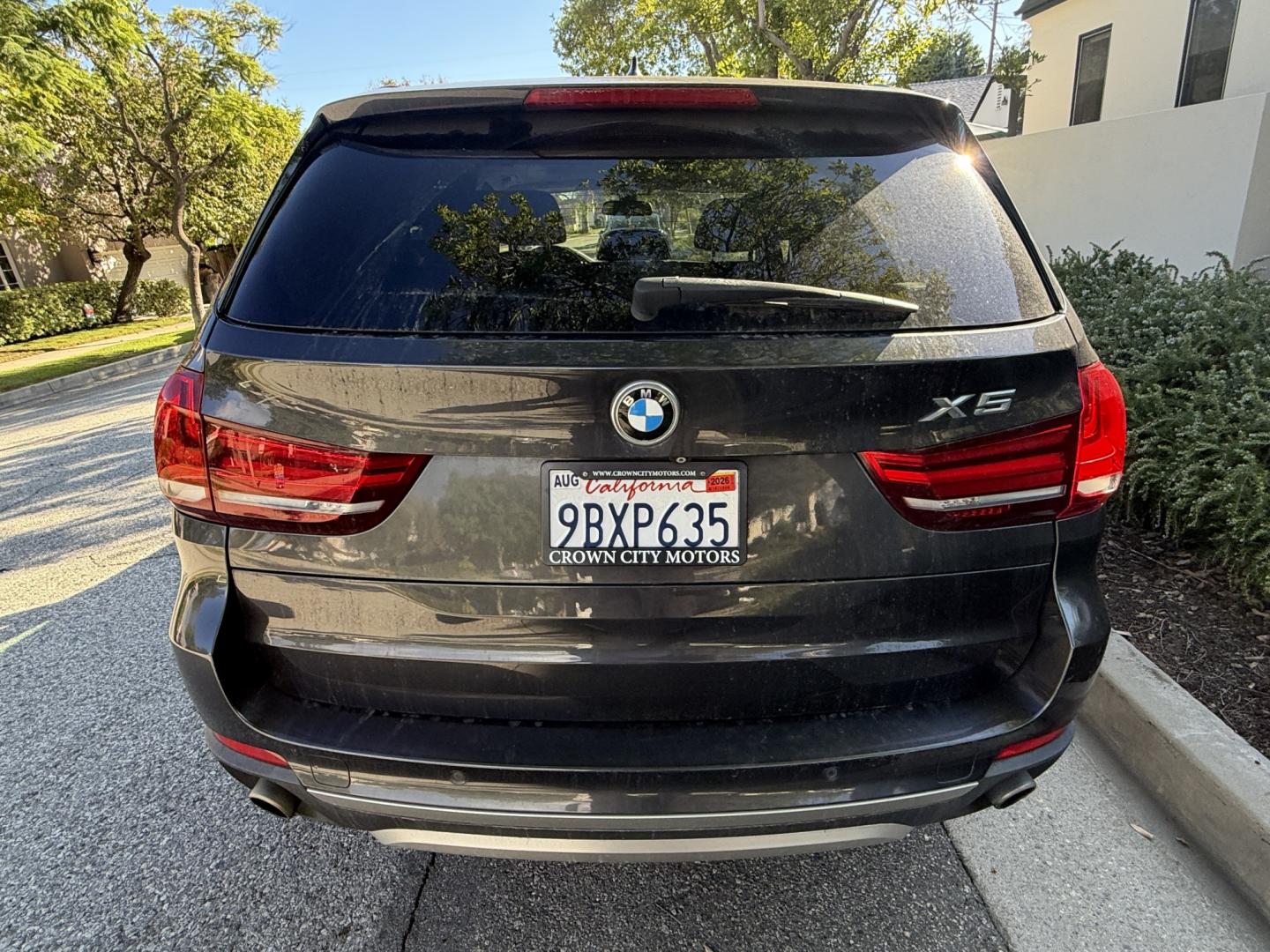2015 Gray /Black BMW X5 xDrive35i (5UXKR0C58F0) with an 3.0L L6 DOHC 24V engine, 8-Speed Automatic transmission, located at 30 S. Berkeley Avenue, Pasadena, CA, 91107, (626) 248-7567, 34.145447, -118.109398- Photo#3