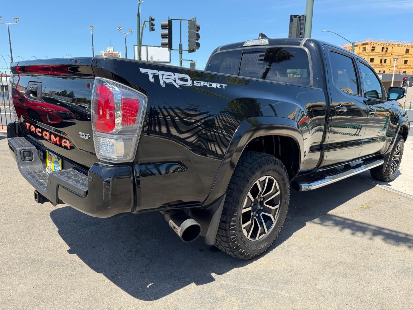 2021 Toyota DOUBLE CAB TRD SPORT PICK 4D (3TMBZ5DN5MM) with an 3.5L V6 DOHC 24V engine, 6A transmission, located at 744 E Miner Ave, Stockton, CA, 95202, (209) 944-5770, 37.956863, -121.282082- Photo#5